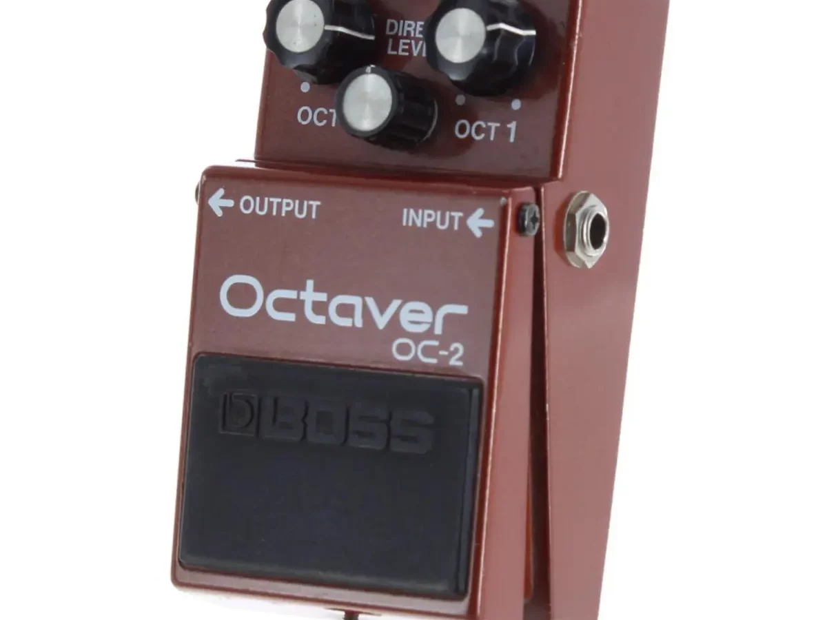 Boss OC-2 : une pédale d'octaver mythique - Philippe Canat